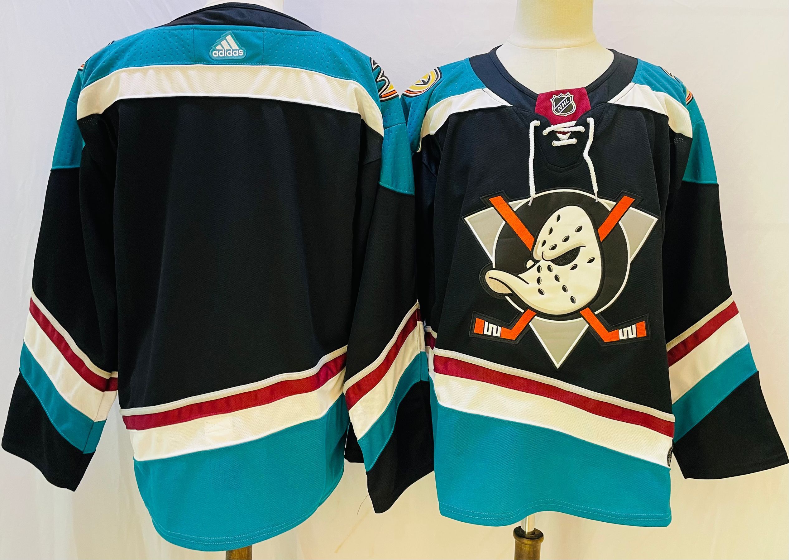 Men Anaheim Ducks Blank Black Throwback 2022 Adidas NHL Jersey->anaheim ducks->NHL Jersey